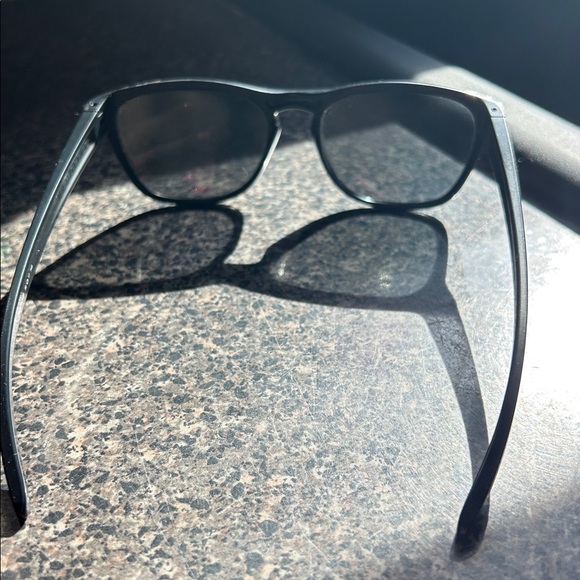 Oakley Manorburn Sunglasses – Matte black - Picture 3 of 5